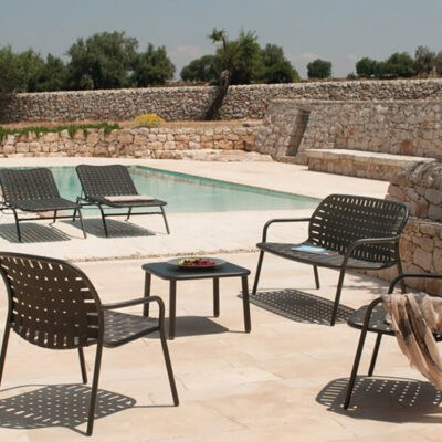 set-yard-divano-con-2-poltrone-lounge-e-tavolino-60-x-60-emu-01